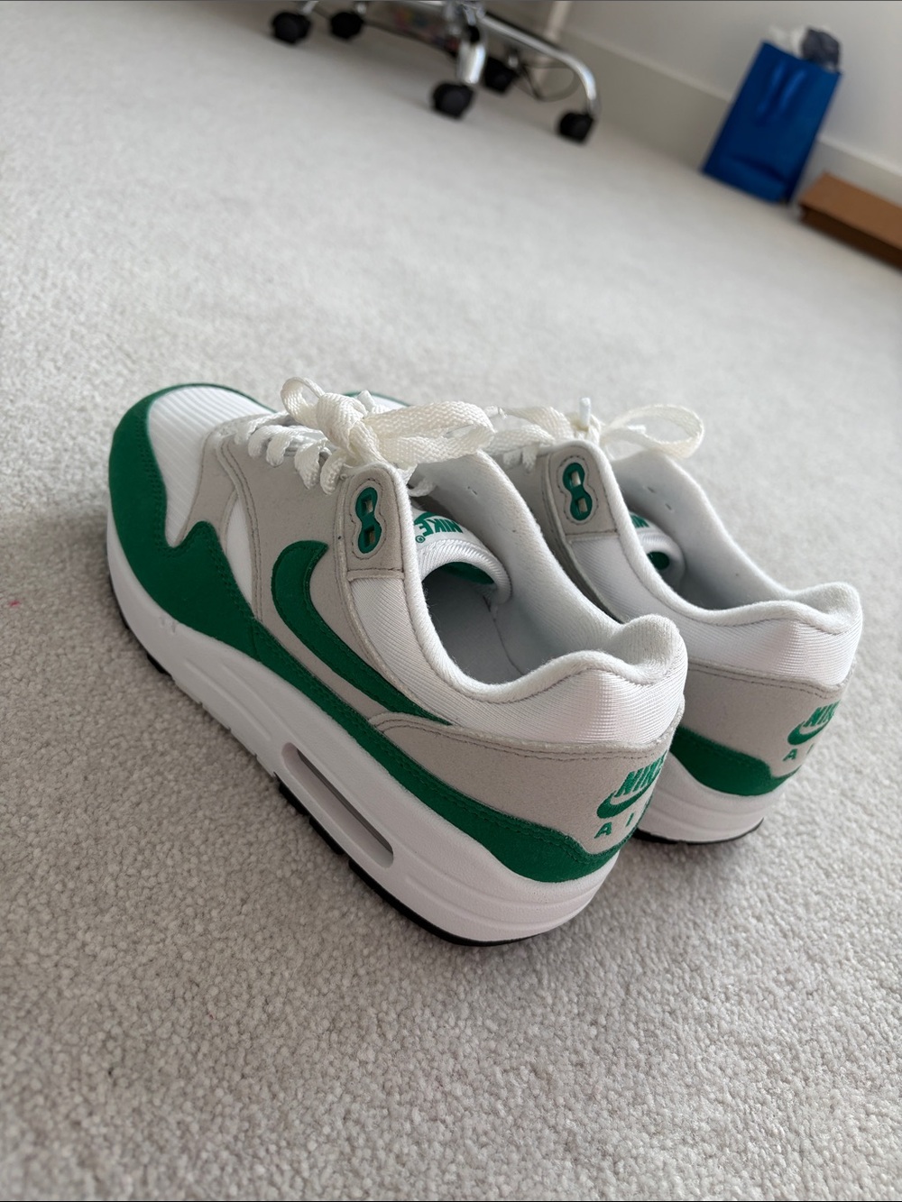 Nike White and Green Low-Top Sneakers